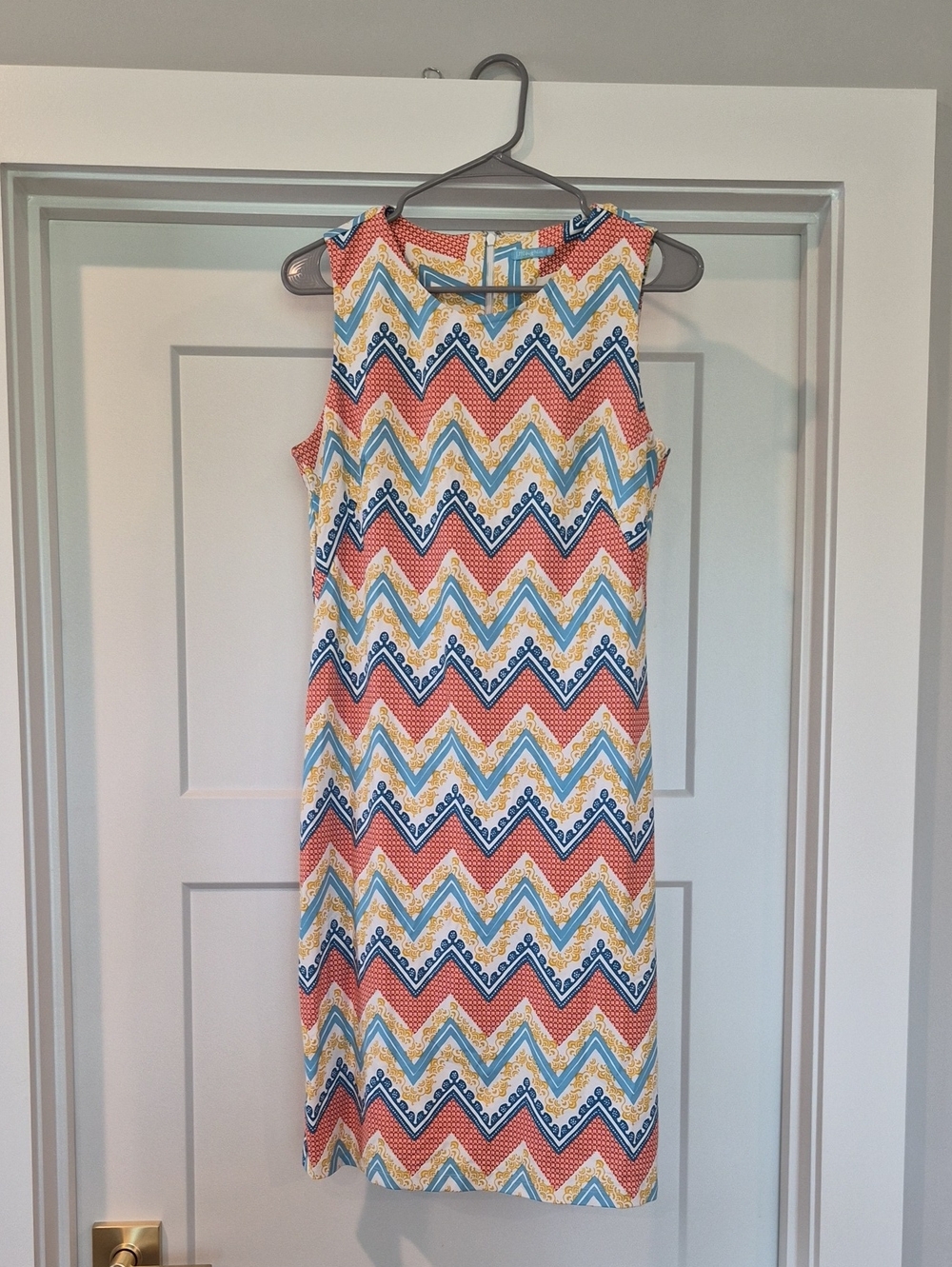 J. McLaughlin Chevron Print Sleeveless Midi Dress in Coral, Navy & Yellow Size S